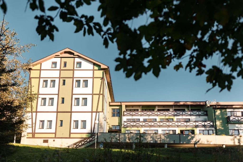 Budova, kde se apartmán nachází