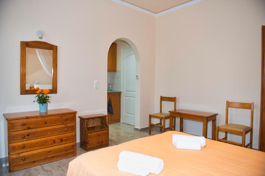 Zdjęcie z galerii obiektu Villa Nikos Karamolegkos Kamari w mieście Kamari