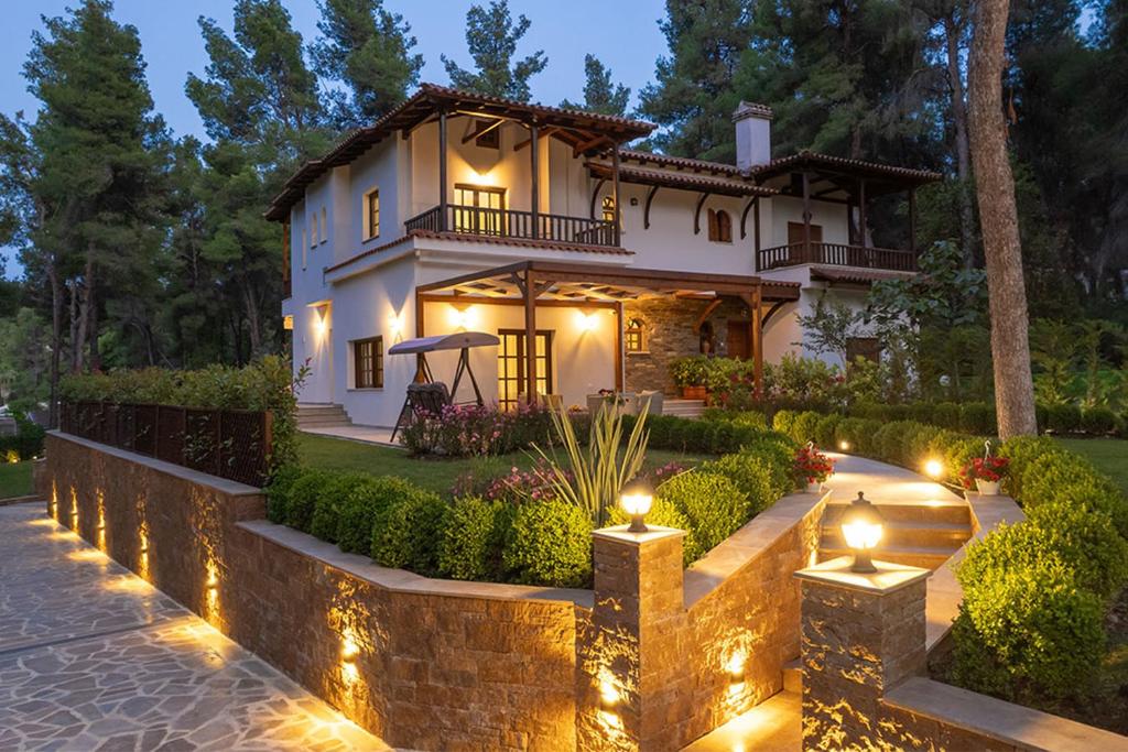 Photo inspiration: Luxury Off Grid Micro Villas With Hot Tubs Reference: Asteri Villa With Outdoor Hot Tub Sani Luxury Villas Collection