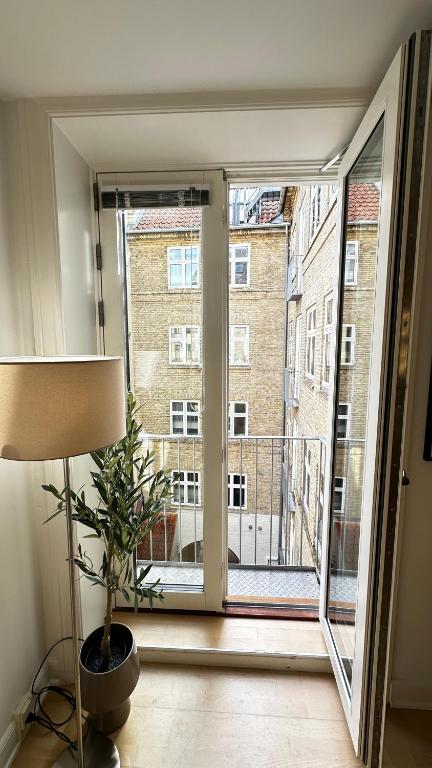 Løvstræde apartments from 1 to 6 - Carolinas Apartments, Copenhagen ... - Luxury Apartment Rentals In Copenhagen With Private Outdoor Spaces