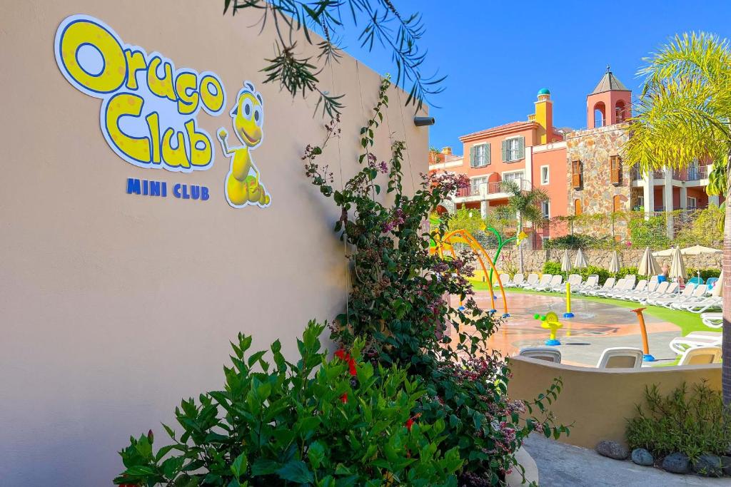 The swimming pool at or close to Apartamentos Cordial Mogán Valle