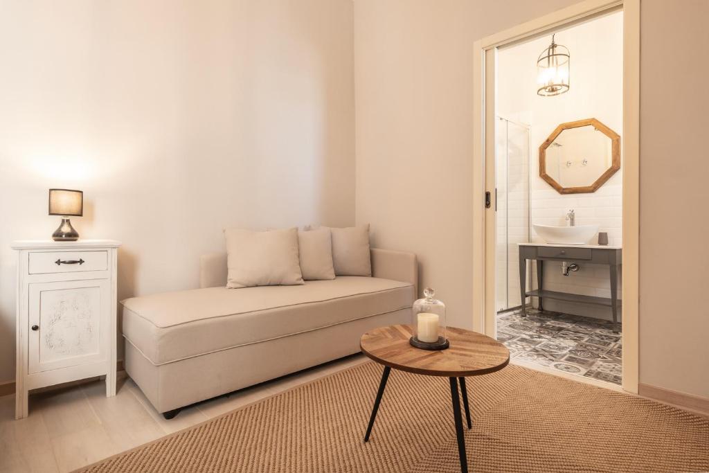 A seating area at Don Alfonso Dimora D'epoca