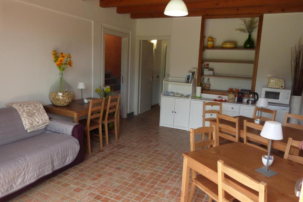 Kuchyň nebo kuchyňský kout v ubytování Giardino tra i laghi