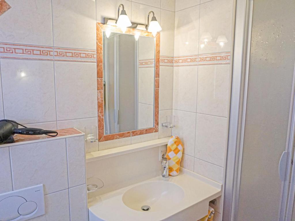 Łazienka w obiekcie Apartment Diana-3 by Interhome