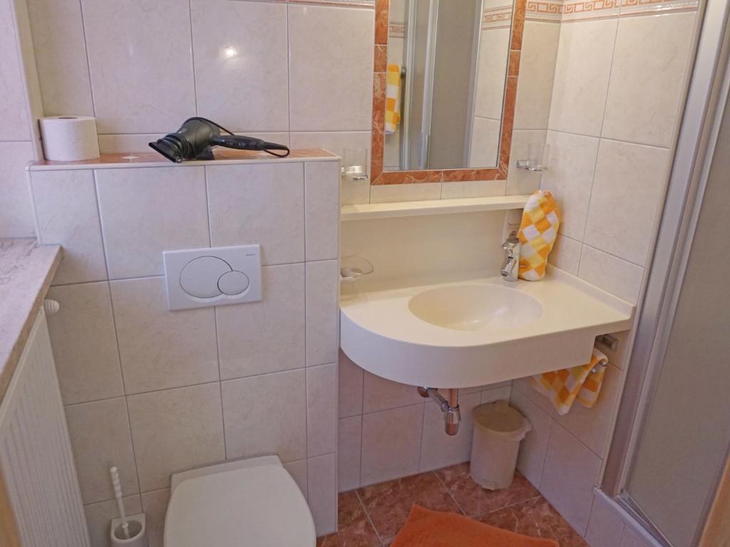 Łazienka w obiekcie Apartment Diana-3 by Interhome