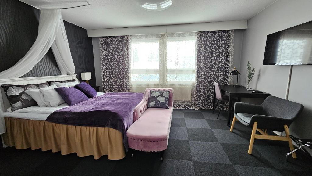 Samantta Hotel & Restaurant - Deluxe Double Room With Two Double Beds