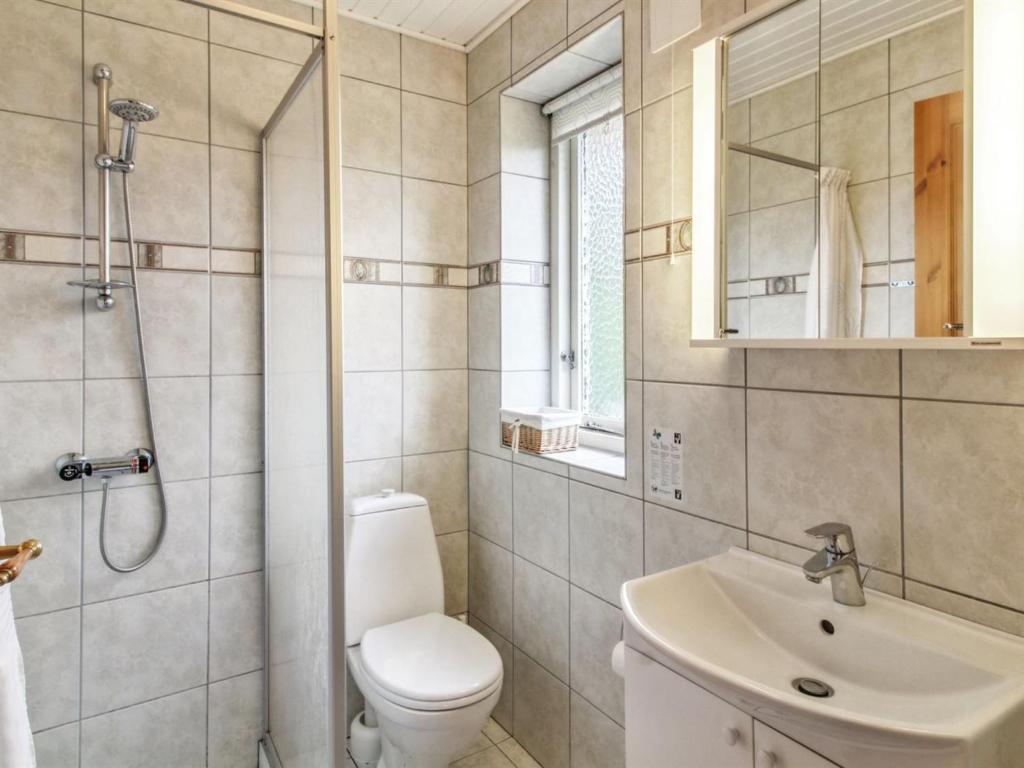 Koupelna v ubytování Apartment Rufina - 3-5km from the sea by Interhome