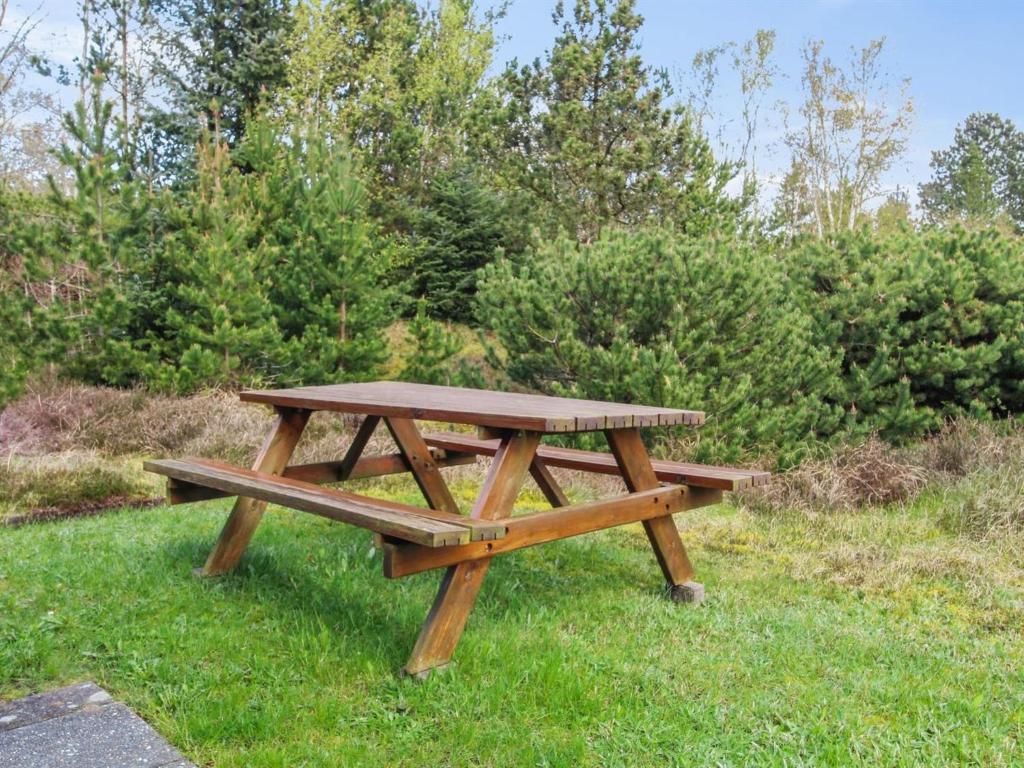 Zahrada ubytování Apartment Rufina - 3-5km from the sea by Interhome