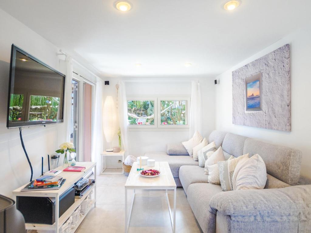 TV a/nebo společenská místnost v ubytování Holiday Home Sa Font by Interhome
