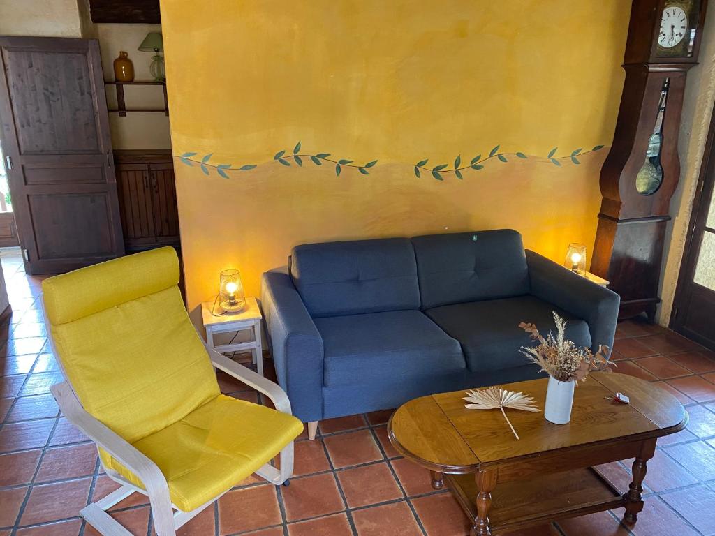 Zona d'estar a Gite de Serrelongue