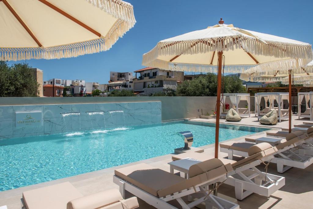 Bazén v ubytování Meramaglia Hotel nebo v jeho okolí