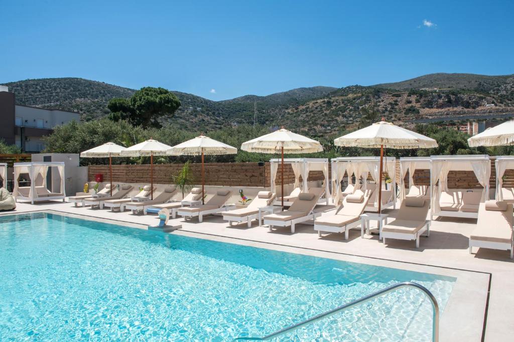 Bazén v ubytování Meramaglia Hotel nebo v jeho okolí