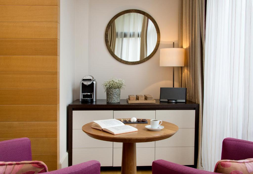 Fotografie z fotogalerie ubytování Hôtel Ermitage v destinaci Évian-les-Bains