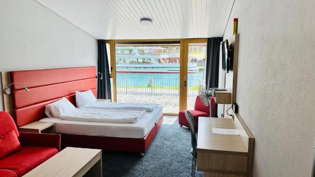 The River Village - Resim 5