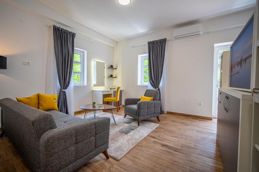 TV a/nebo společenská místnost v ubytování Skala luxury rooms