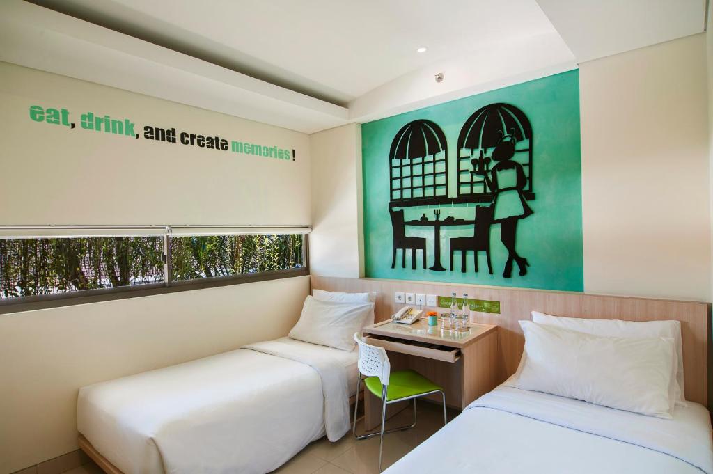 Grandmas Plus Hotel Legian - 1