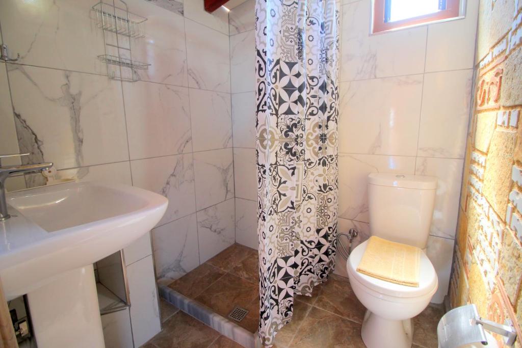 Koupelna v ubytování Ksamil City Center Villa