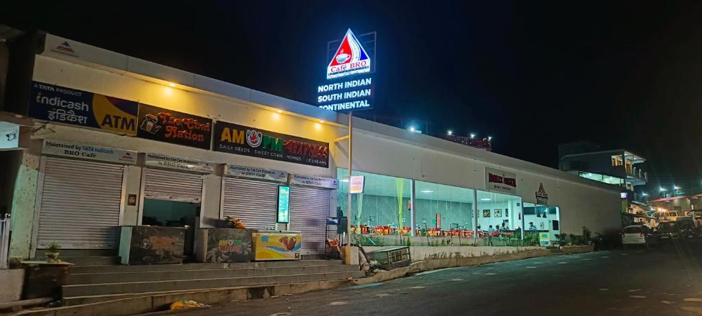 Fotografie z fotogalerie ubytování Hotel Fateh Heights v destinaci Pāndukeshwar