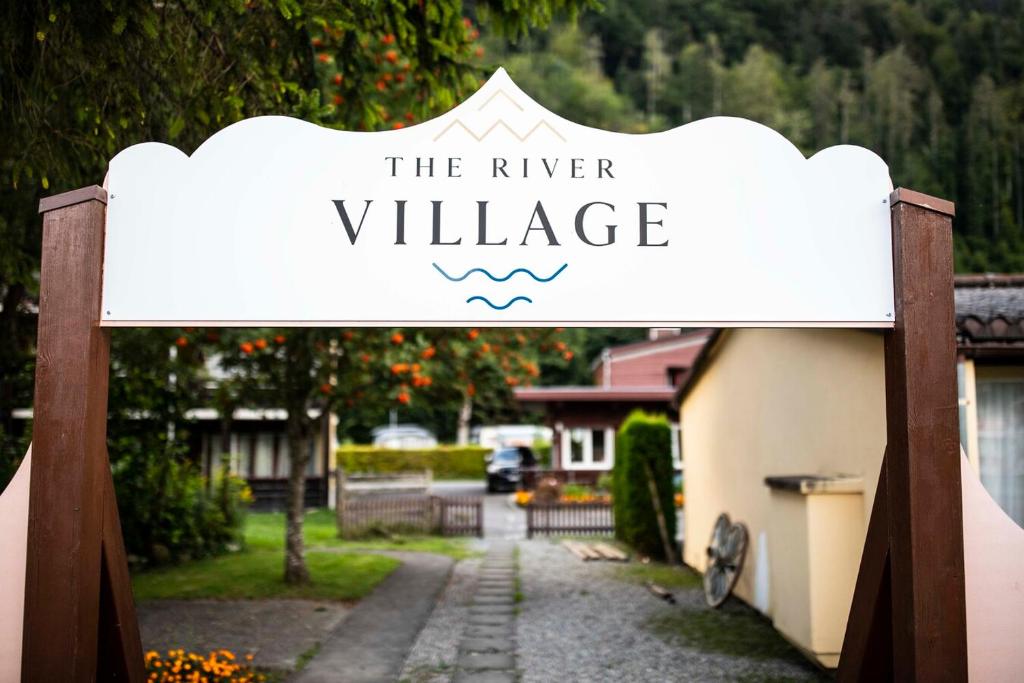 The River Village - Resim 9