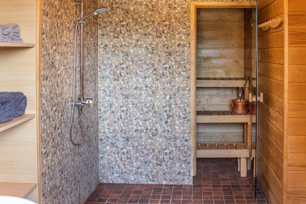Koupelna v ubytování Vellavere Guest House