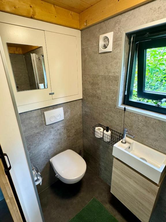Koupelna v ubytování Tiny House op de Veluwe