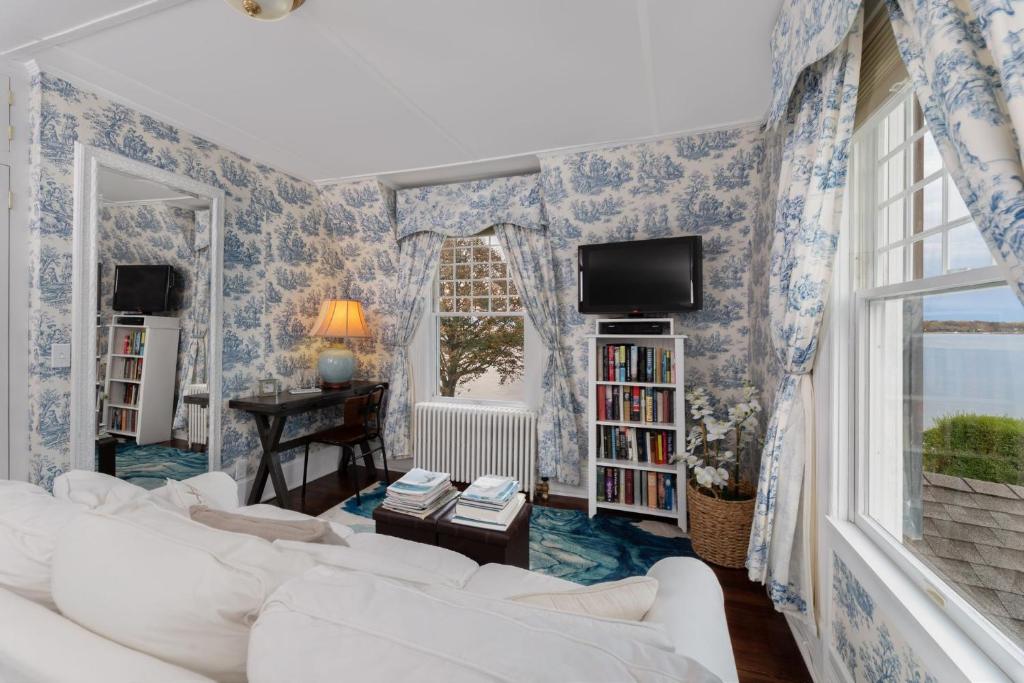 Harbor Knoll Bed and Breakfast - Room De Deluxe King