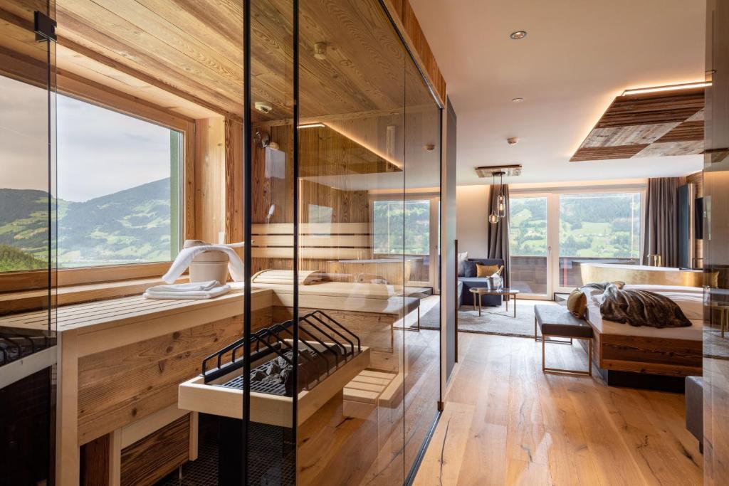 Nespecifikovaný výhled na hory nebo výhled na hory při pohledu z hotelu