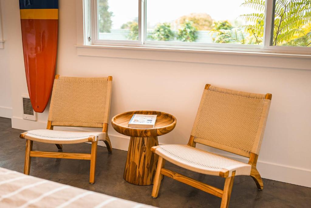 Funboard Room includes King Bed and Mini KitchenetteHotel in Stinson Beach photo