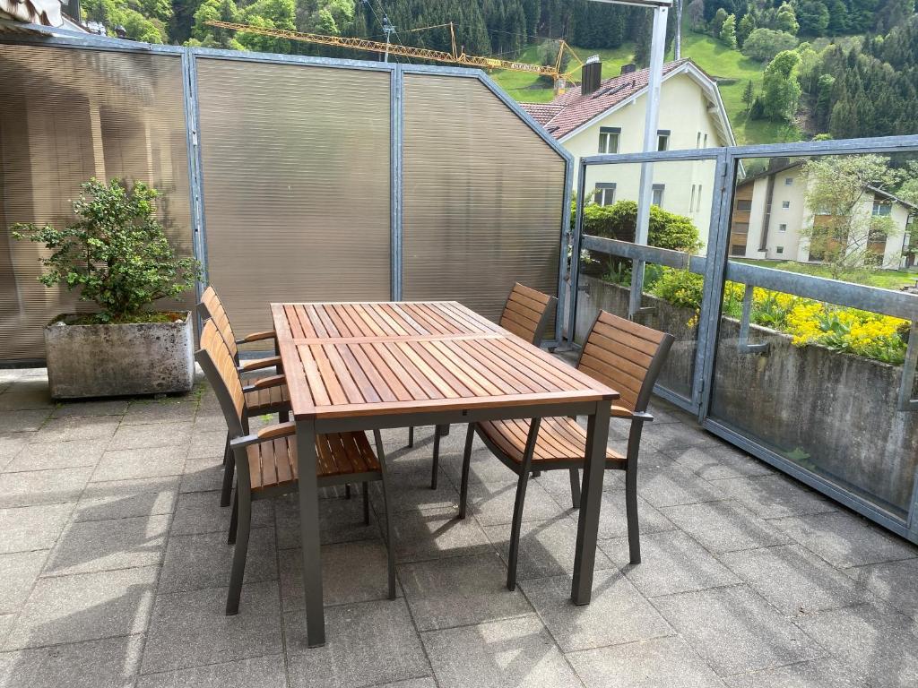 Balkón nebo terasa v ubytování Titlis Lodge Engelberg
