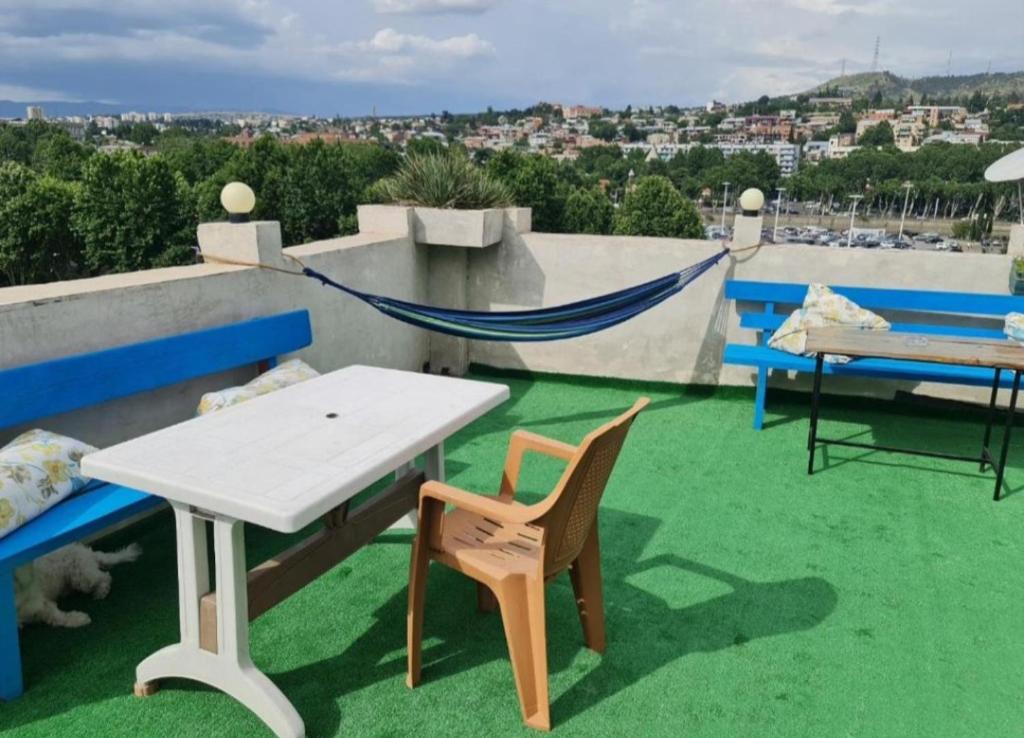 Balkón nebo terasa v ubytování Terrace on Orbeliani