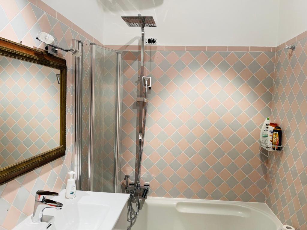 Koupelna v ubytování Apparthotel Oleggio