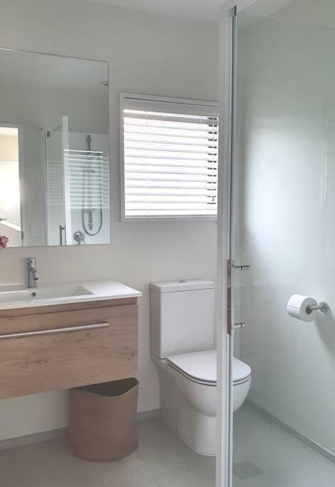 Central Home with Internal Garage - Close to CBD! - Resim 8