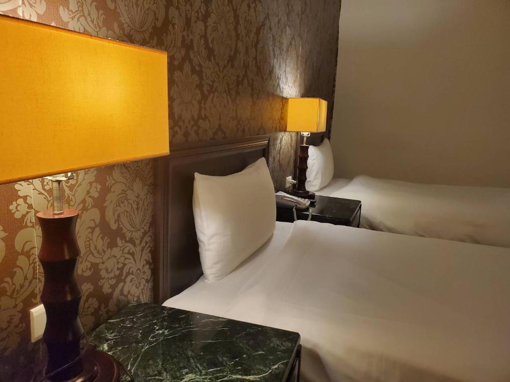 Well Garden Hotel - Standard Twin Room