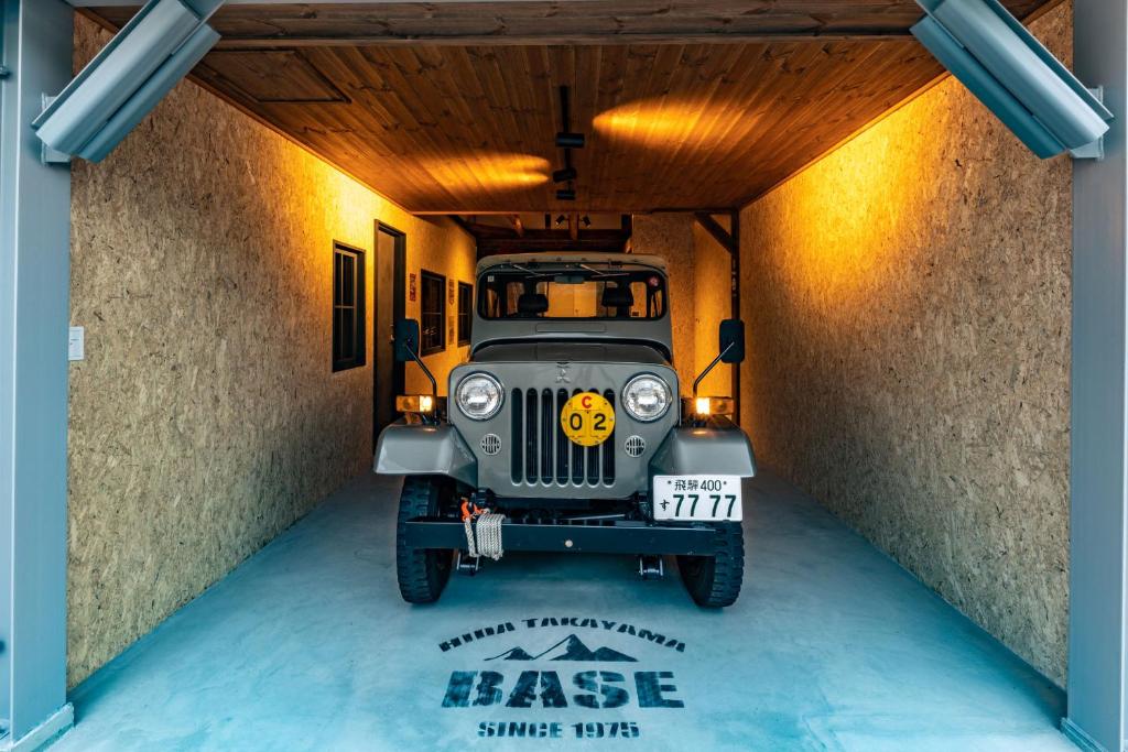 Fotografie z fotogalerie ubytování HIDA TAKAYAMA BASE - Traditional Japanese Garage House with Private Sauna v destinaci Takajama