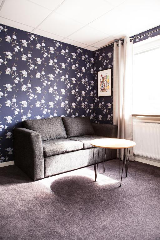 Posezení v ubytování Bjurfors Hotell & Konferens