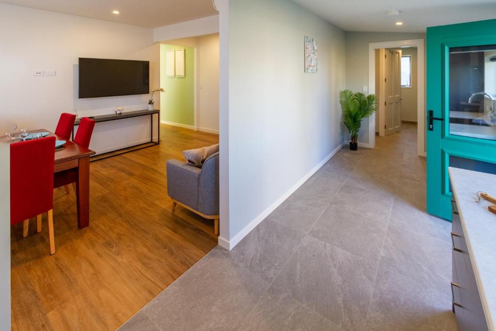 Charming 3 Bedroom Home Near Christchurch City - Resim 20