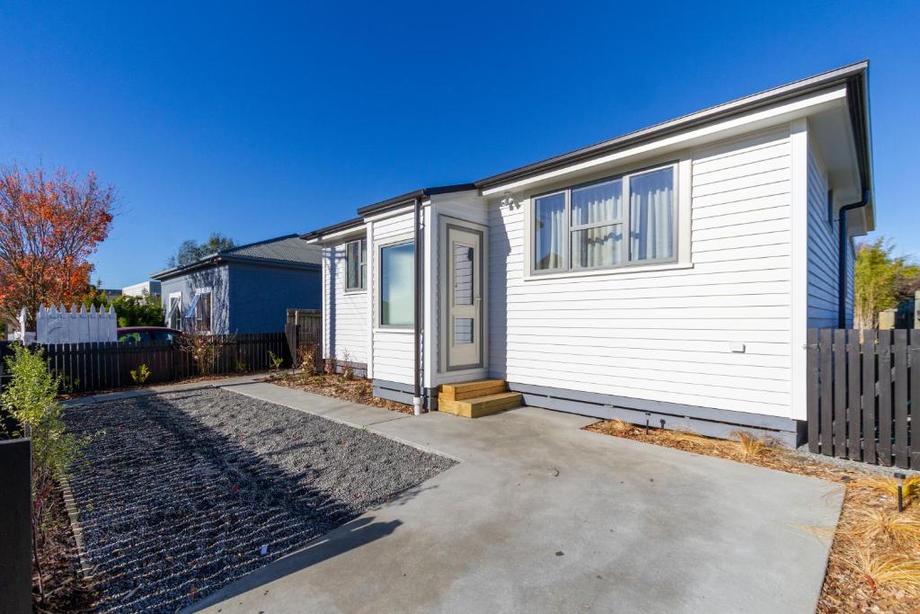 Charming 3 Bedroom Home Near Christchurch City - Resim 38