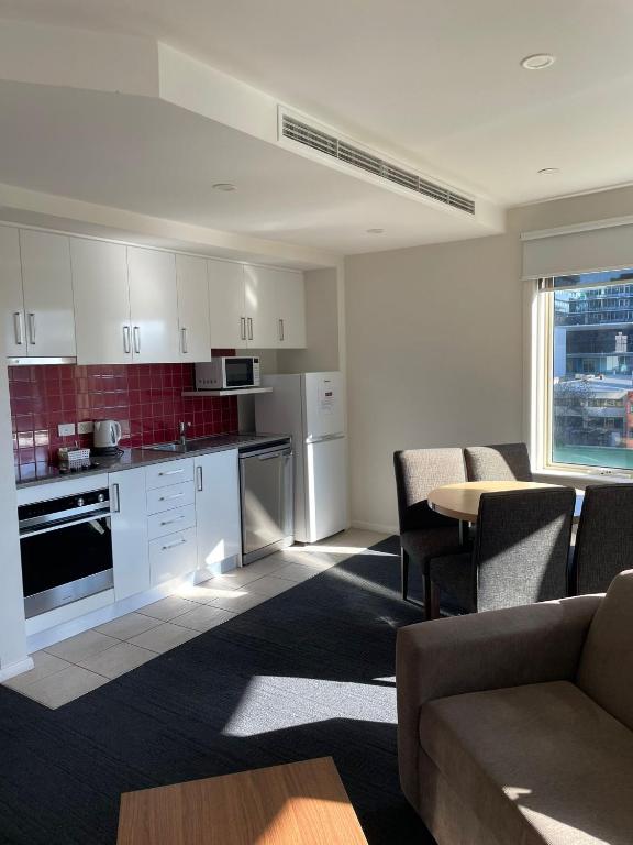 South Yarra Central Apartment Hotel - Resim 4
