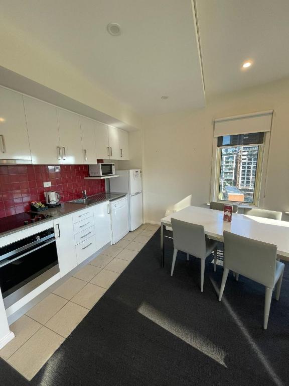 South Yarra Central Apartment Hotel - Resim 25