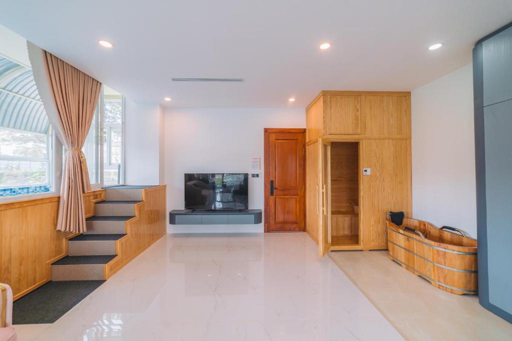 Quy Tai Premium Hotel - 15