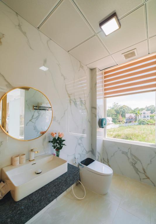 Quy Tai Premium Hotel - 16