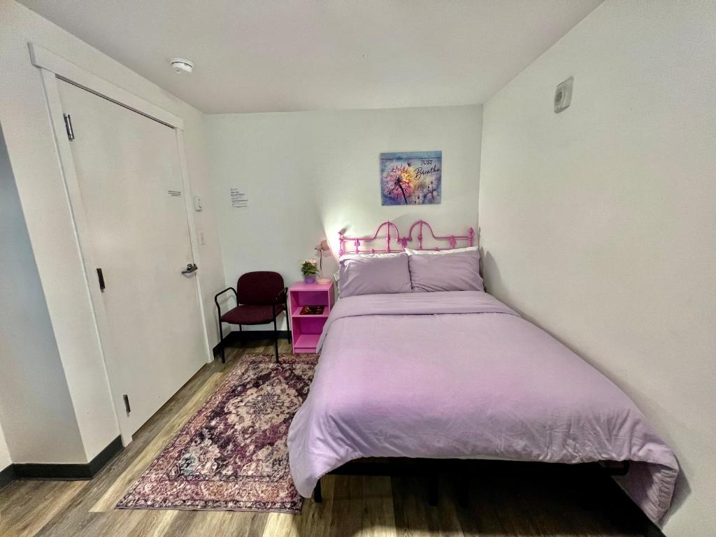 Private Room 10 Minutes Walk to University of Washington_1