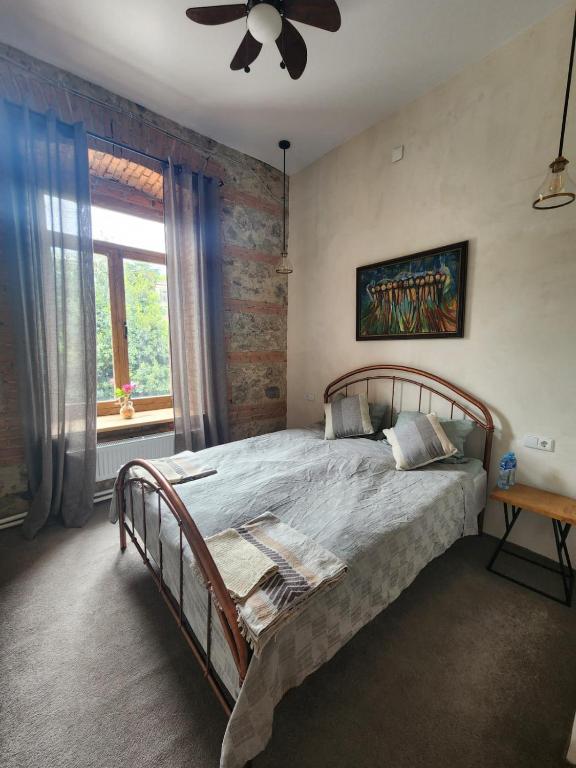 Postel nebo postele na pokoji v ubytování Kardanakhi Estate