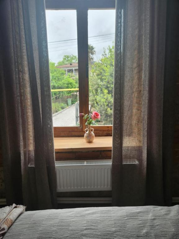 Postel nebo postele na pokoji v ubytování Kardanakhi Estate