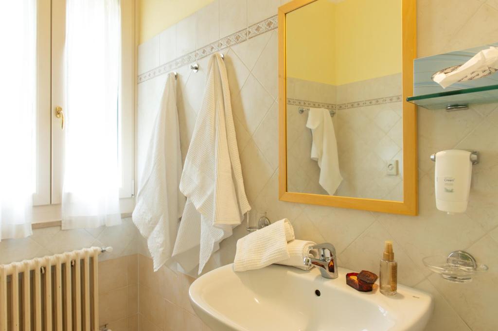 Koupelna v ubytování Hotel Minerva