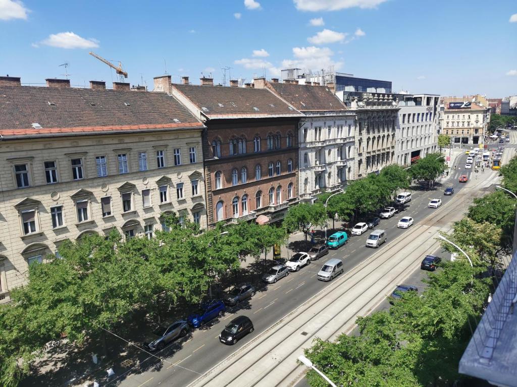 Nespecifikovaný výhled na destinaci Budapešť nebo výhled na město při pohledu z hotelu