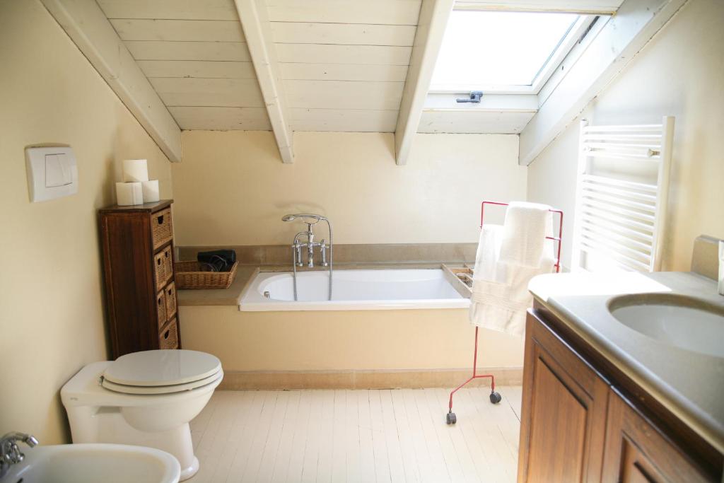 Koupelna v ubytování B&B Il Poggio di Gavi