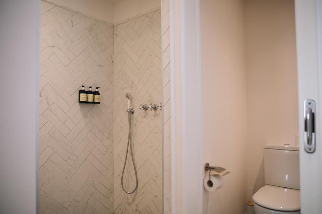 H La Paloma Boutique - Resim 17