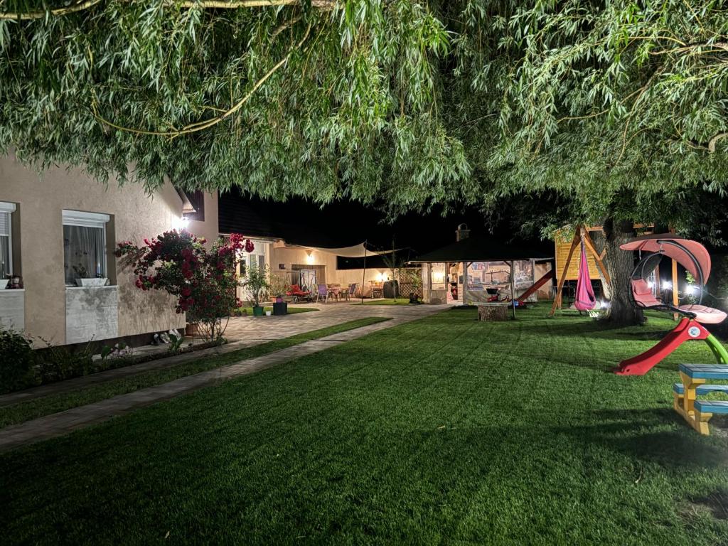 De kinderspeelruimte van Linett Apartman