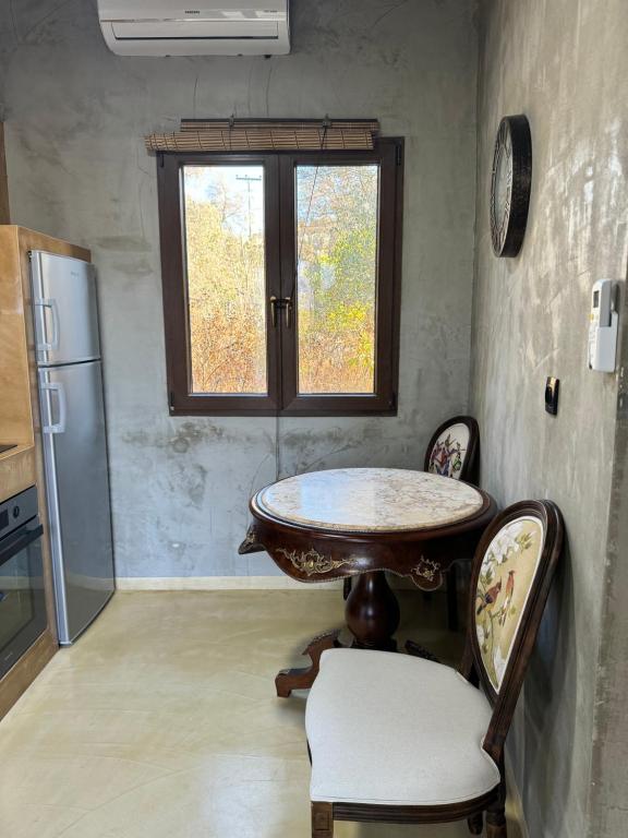 Φωτογραφία από το άλμπουμ του Perivoli Kamilari στο Καμηλάρι